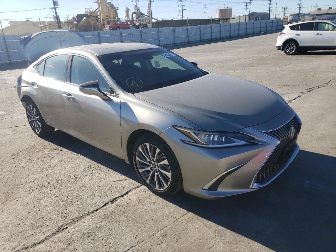 2021 LEXUS ES 300H