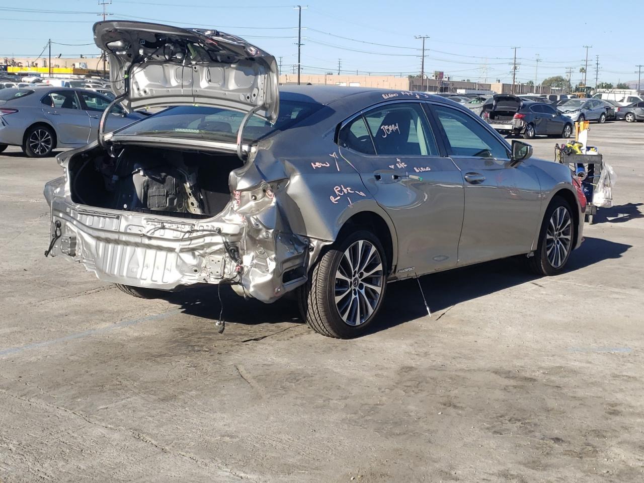 2021 LEXUS ES 300H