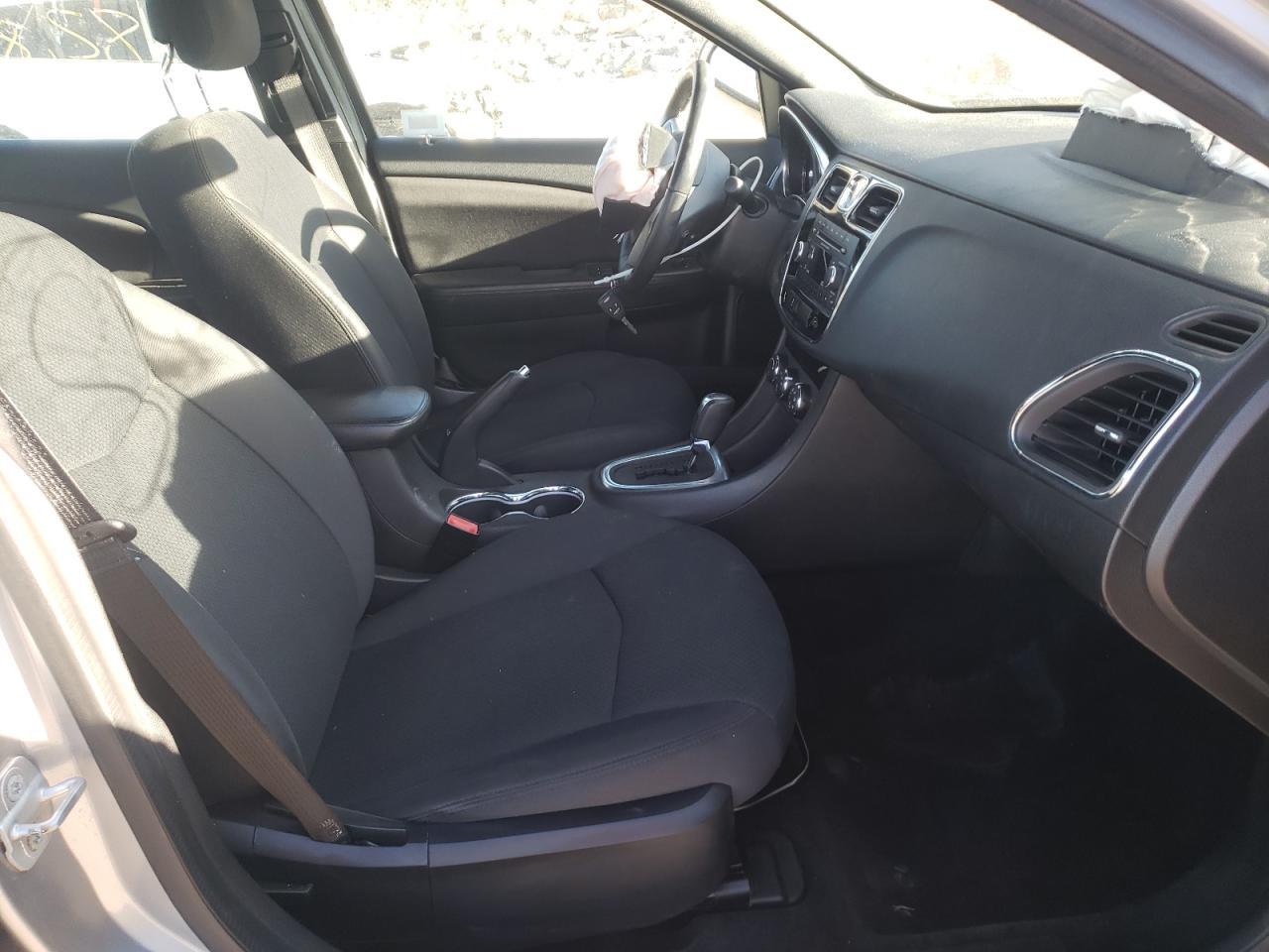 2013 CHRYSLER 200
