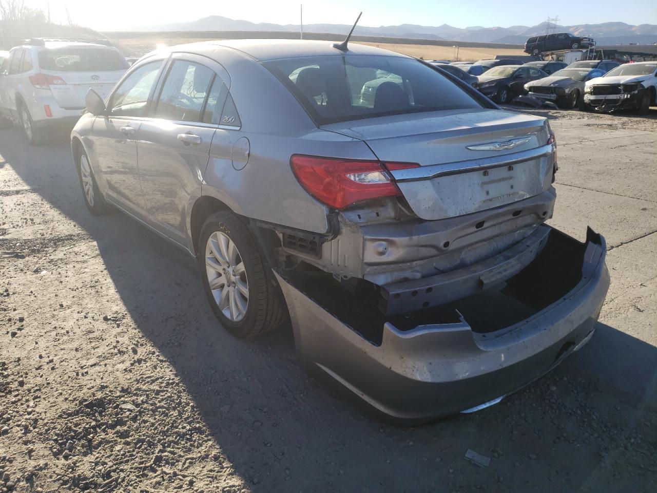2013 CHRYSLER 200