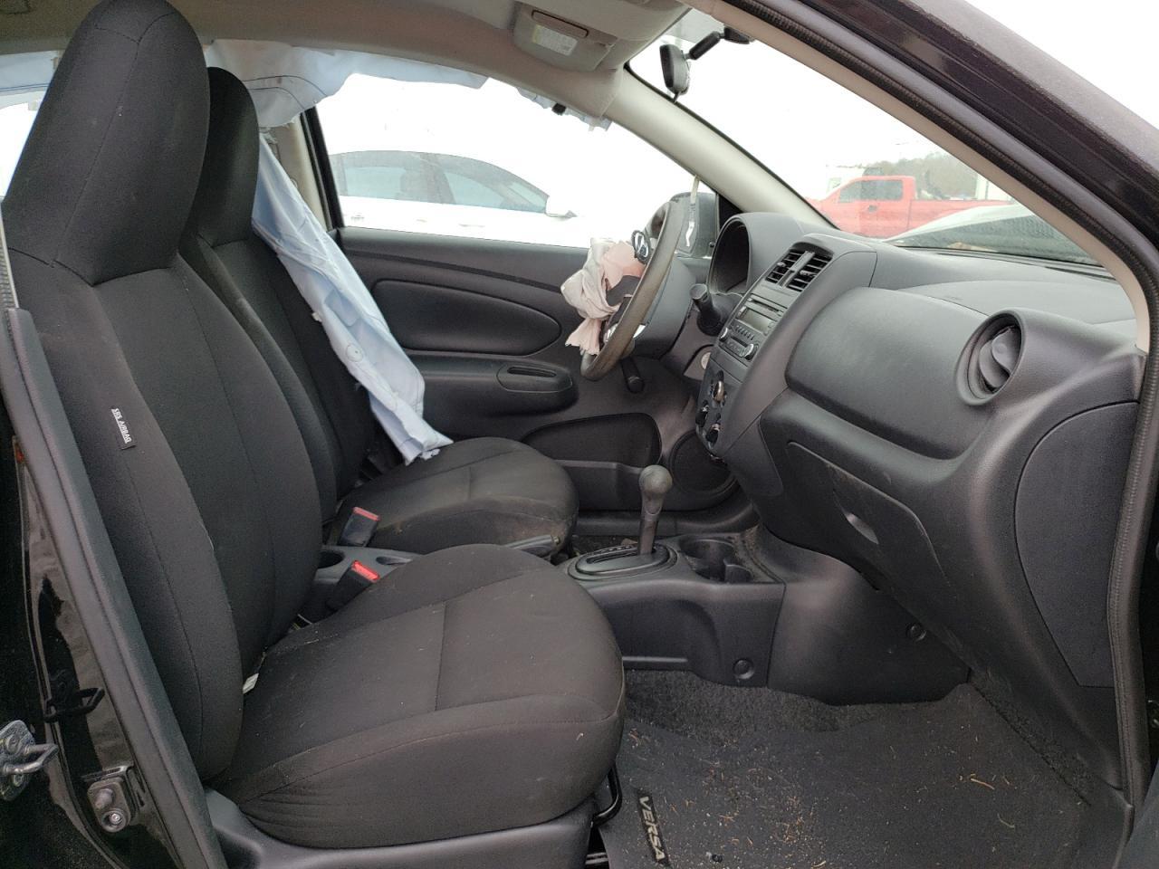 2015 NISSAN VERSA