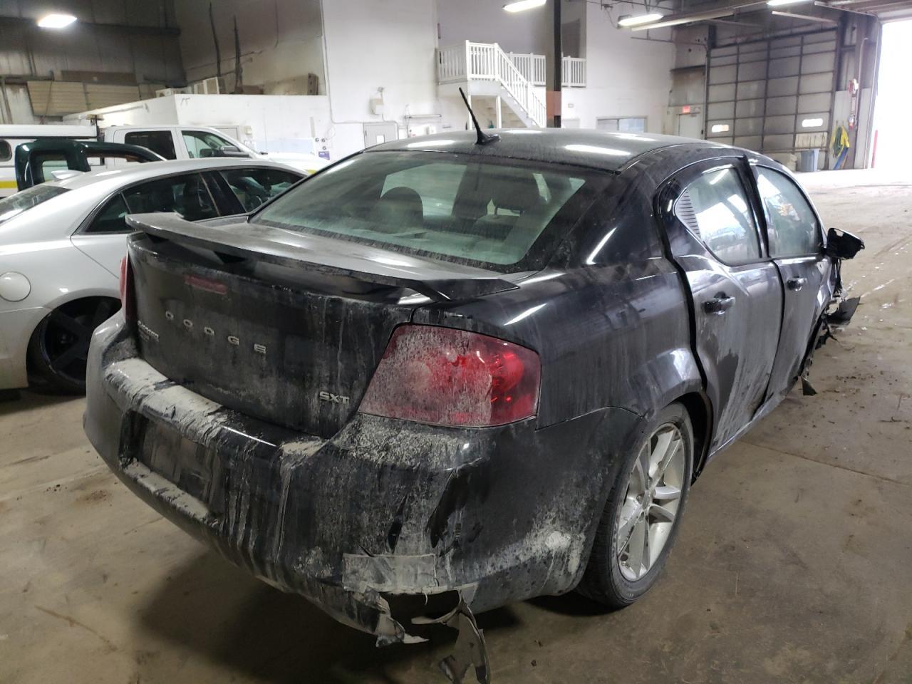 2013 DODGE Avenger