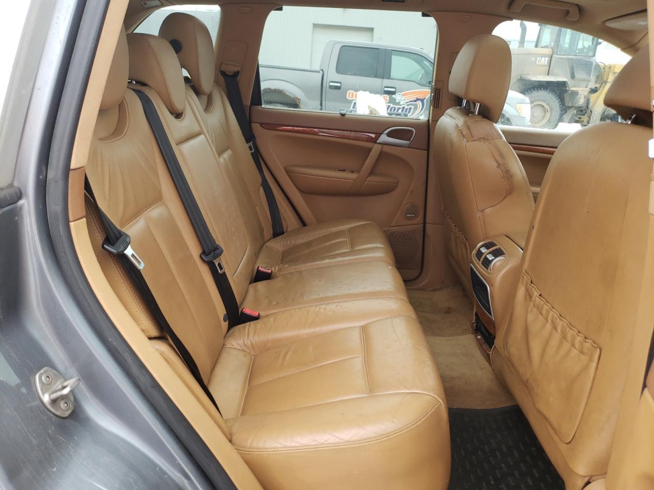 2005 PORSCHE CAYENNE