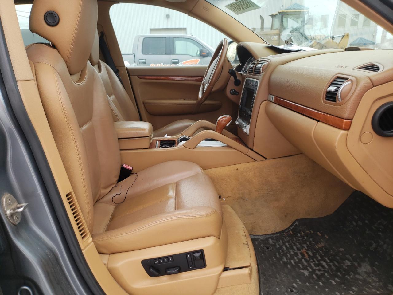 2005 PORSCHE CAYENNE