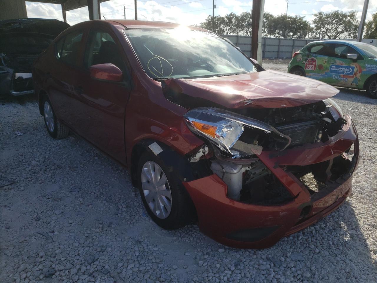 2018 NISSAN VERSA