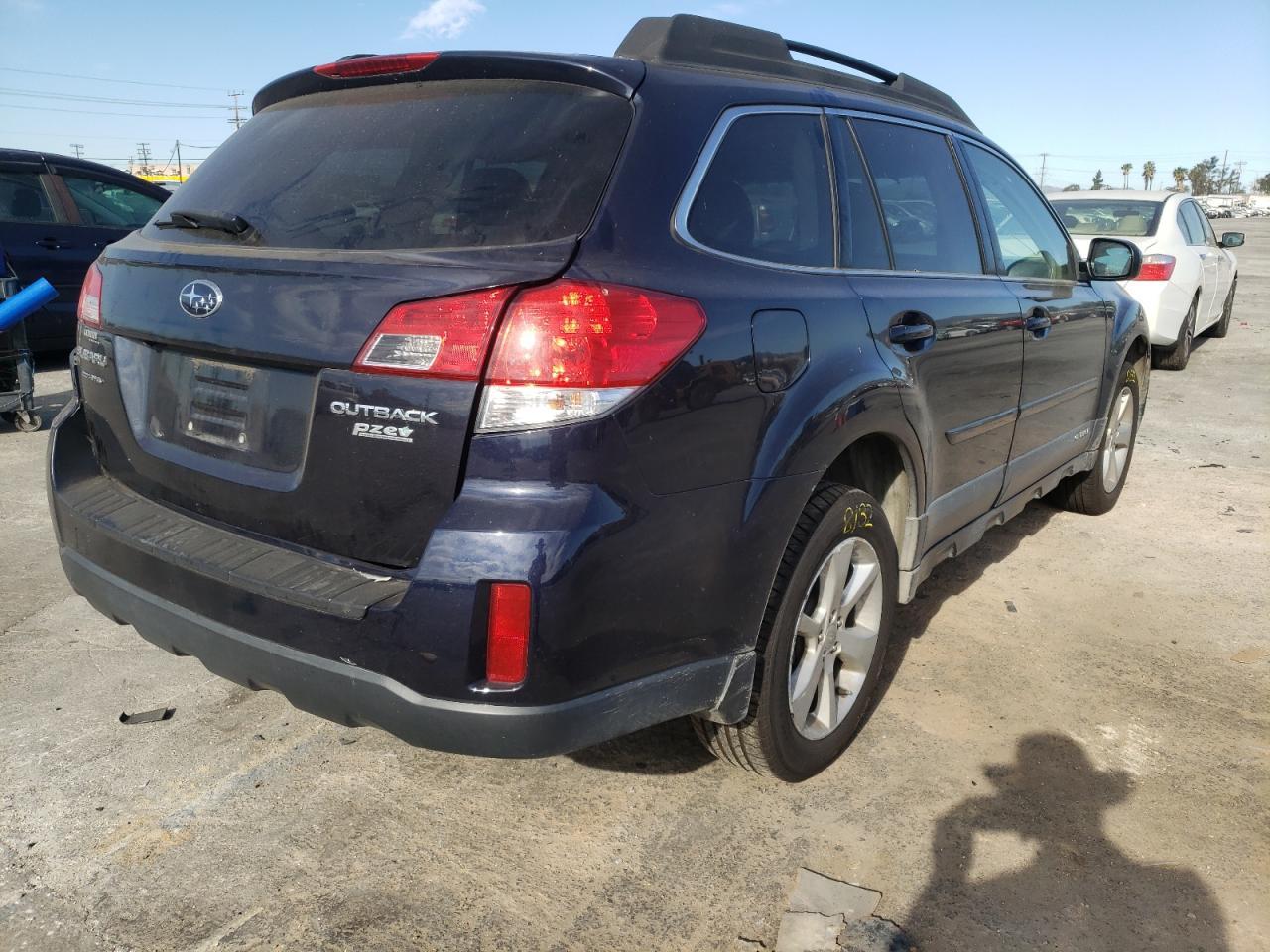 2013 SUBARU Outback