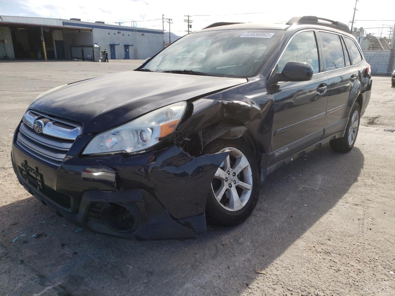 2013 SUBARU Outback