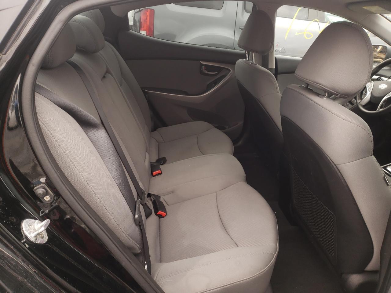 2012 HYUNDAI ELANTRA