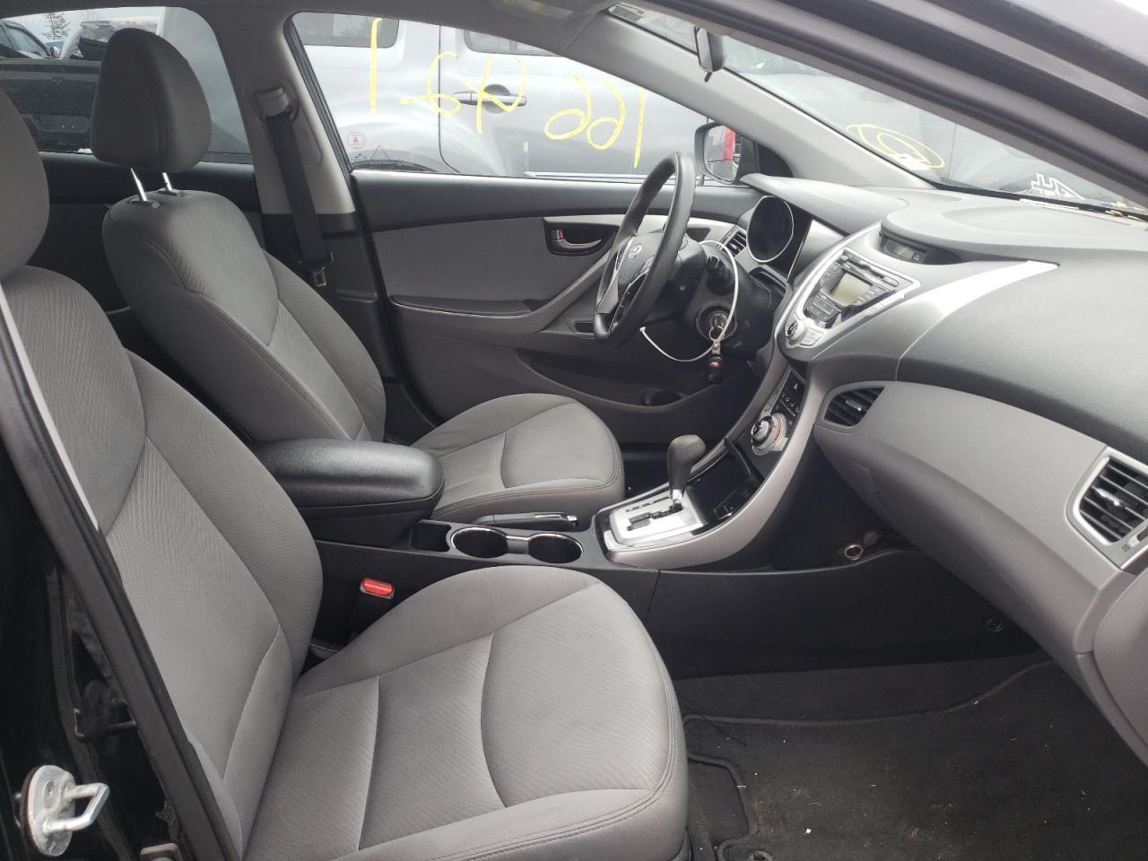2012 HYUNDAI ELANTRA