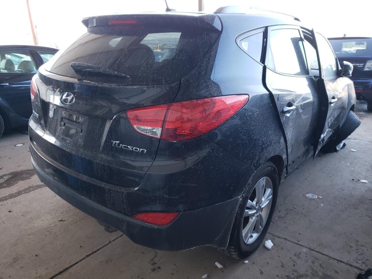 2011 HYUNDAI TUCSON