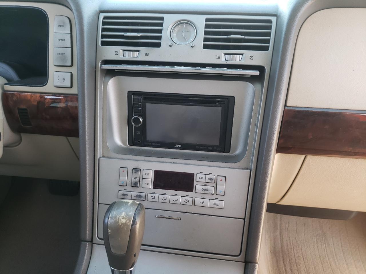 2004 LINCOLN Navigator