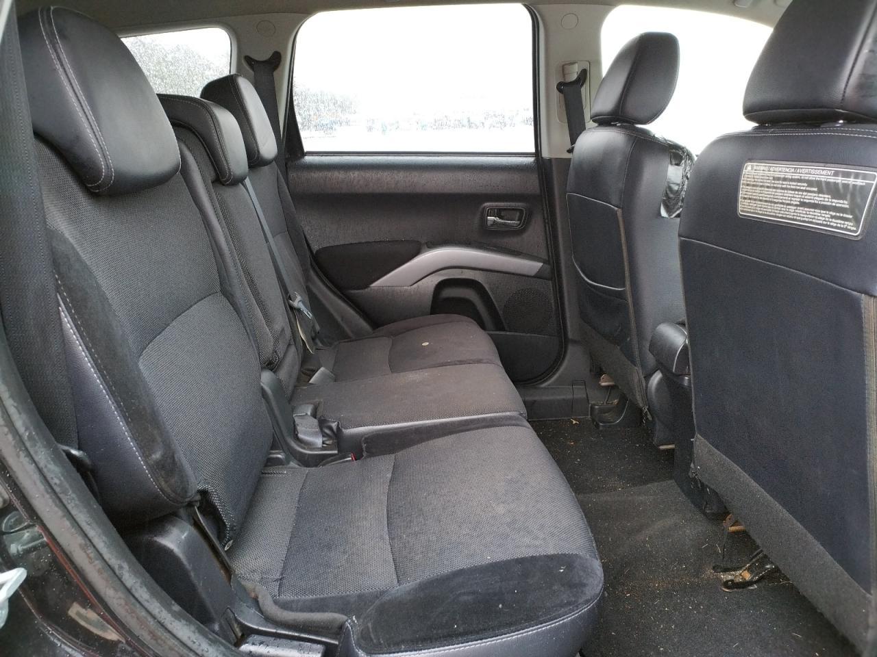 2010 MITSUBISHI outlander