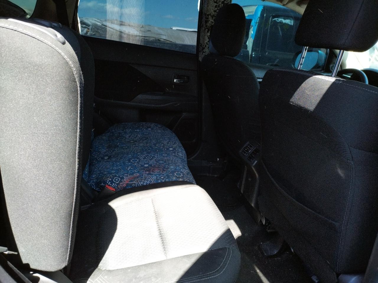 2019 MITSUBISHI outlander