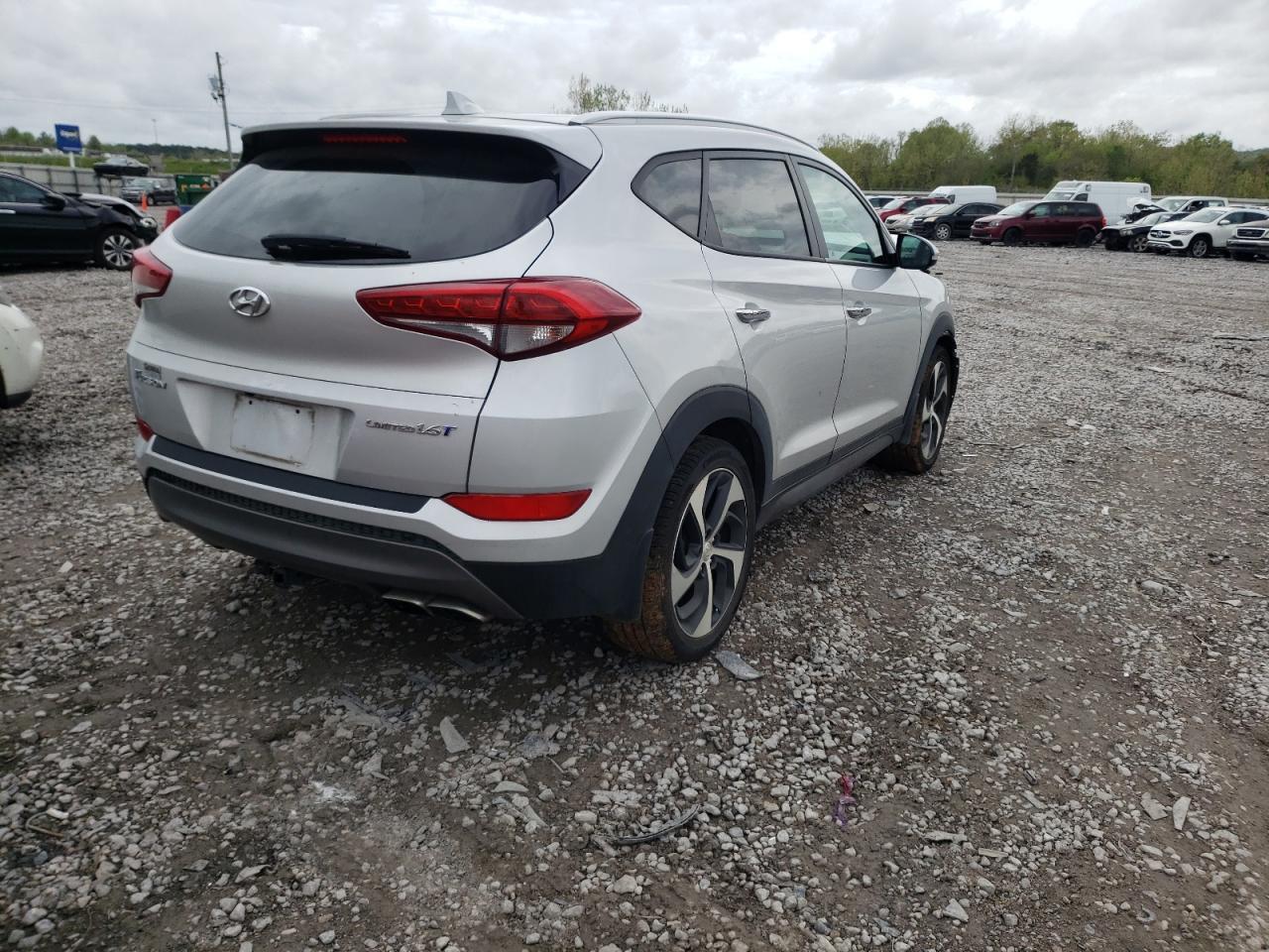 2016 HYUNDAI TUCSON