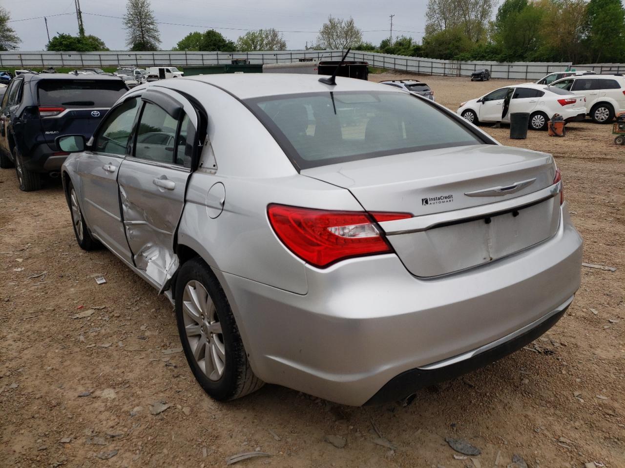 2011 CHRYSLER 200