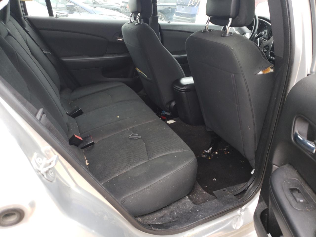 2011 CHRYSLER 200