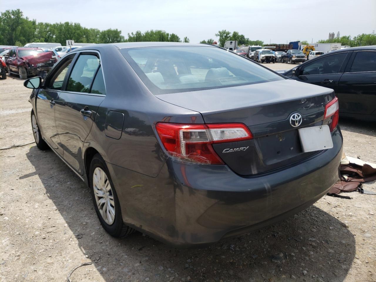 2014 TOYOTA CAMRY