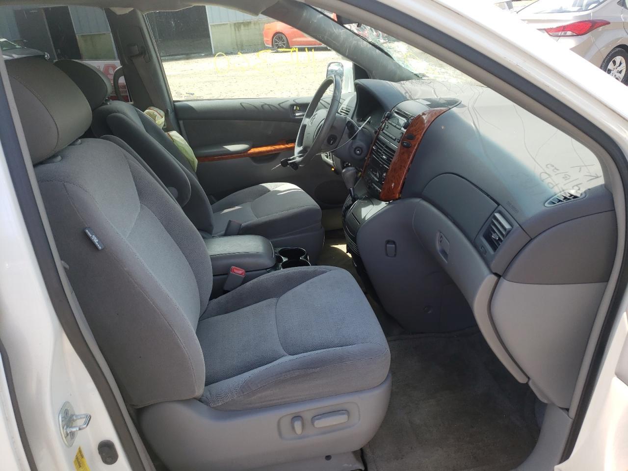 2006 TOYOTA SIENNA