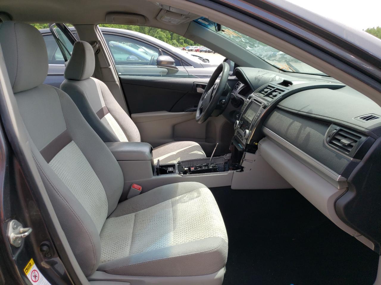2014 TOYOTA CAMRY