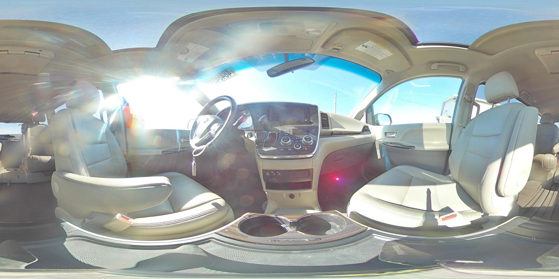 2017 TOYOTA SIENNA