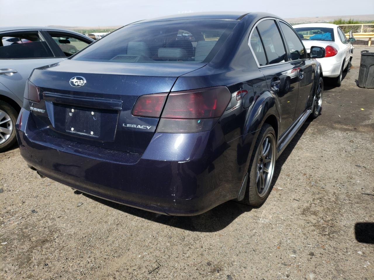 2013 SUBARU Legacy