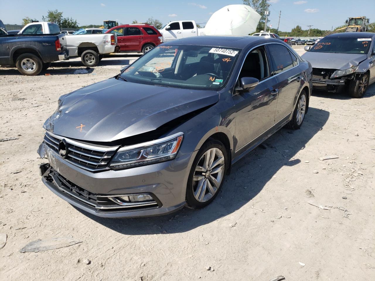 2017 VOLKSWAGEN Passat