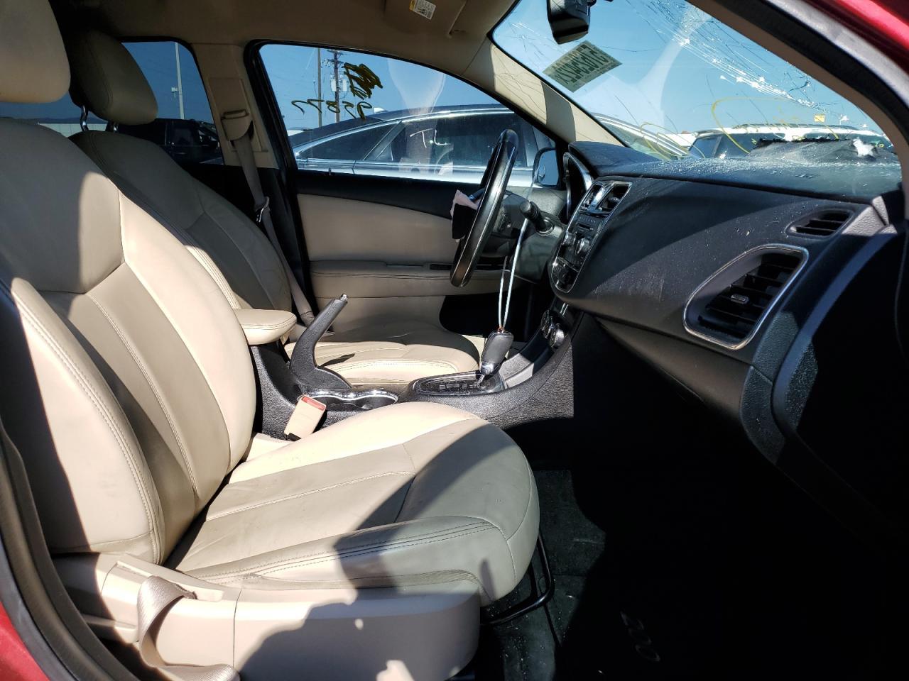 2013 CHRYSLER 200