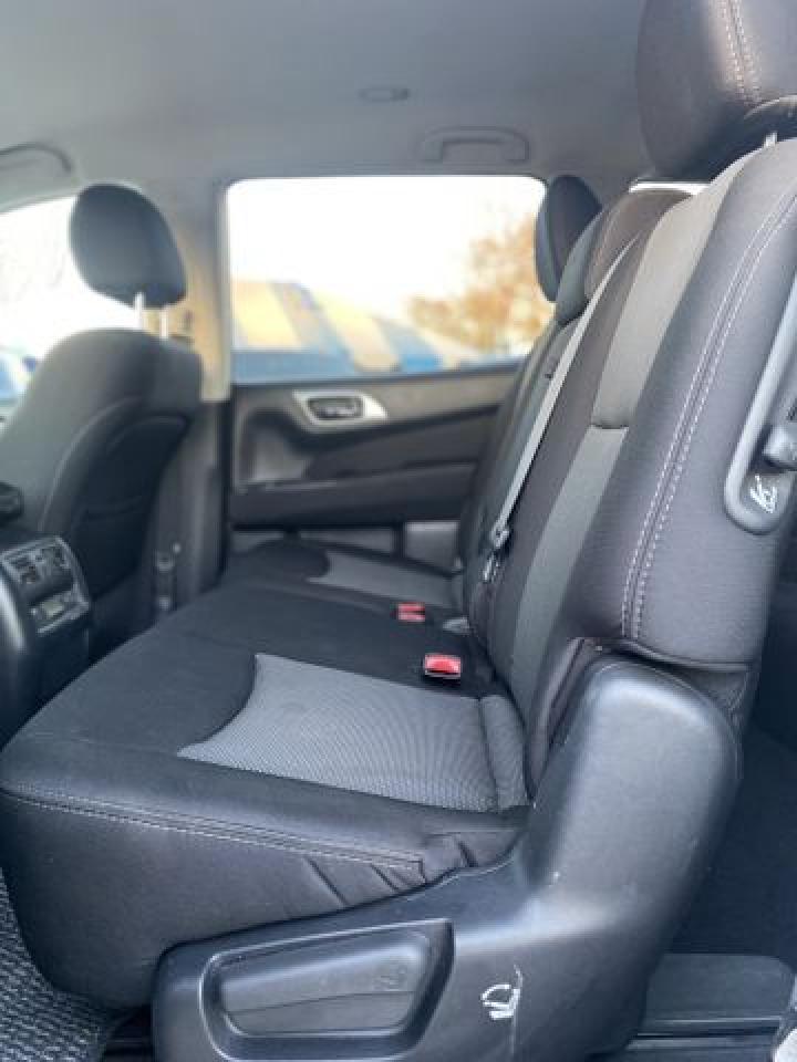 2017 NISSAN PATHFINDER