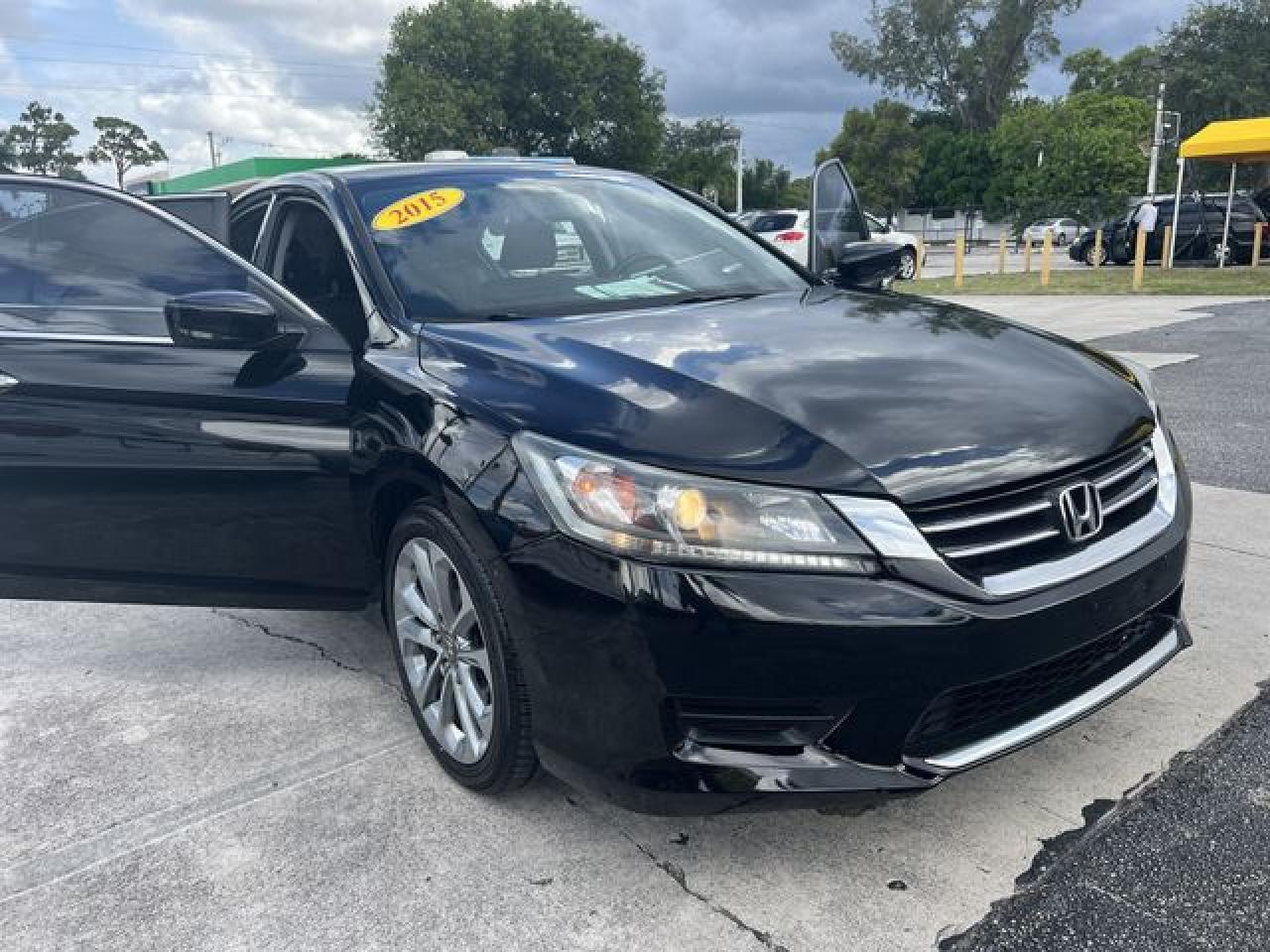 2015 HONDA ACCORD