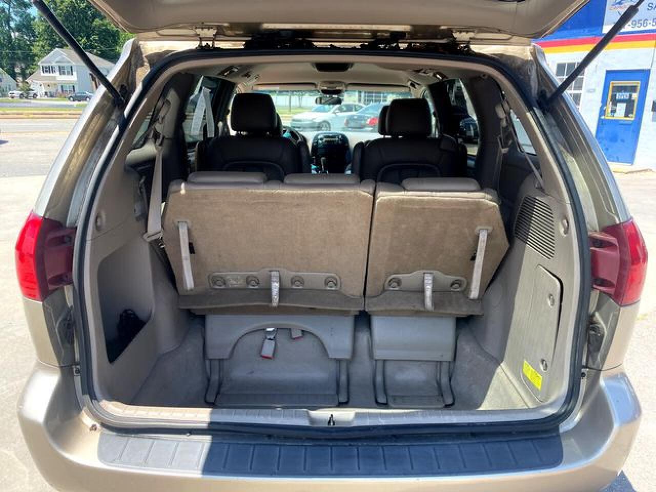 2004 TOYOTA SIENNA