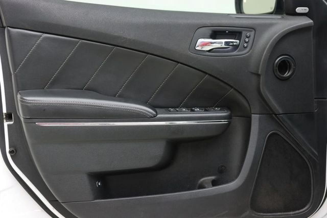 2011 DODGE CHARGER