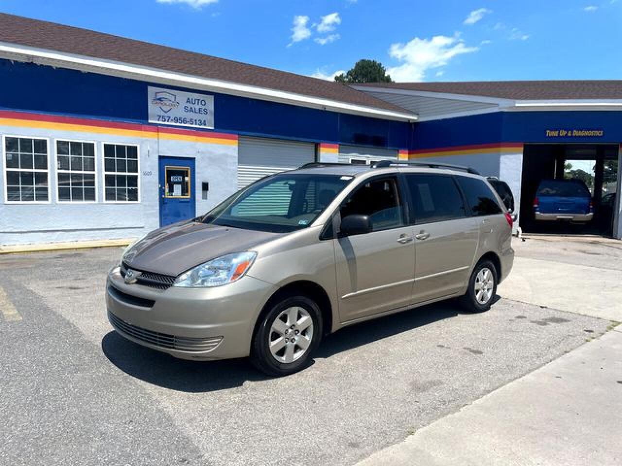 2004 TOYOTA SIENNA