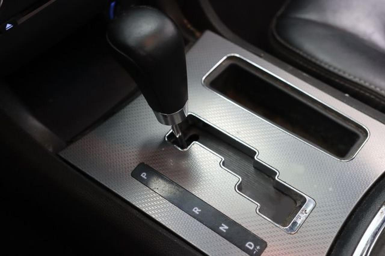 2011 DODGE CHARGER