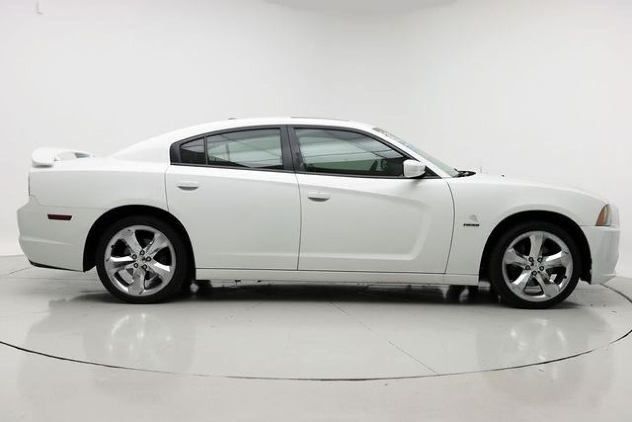 2011 DODGE CHARGER