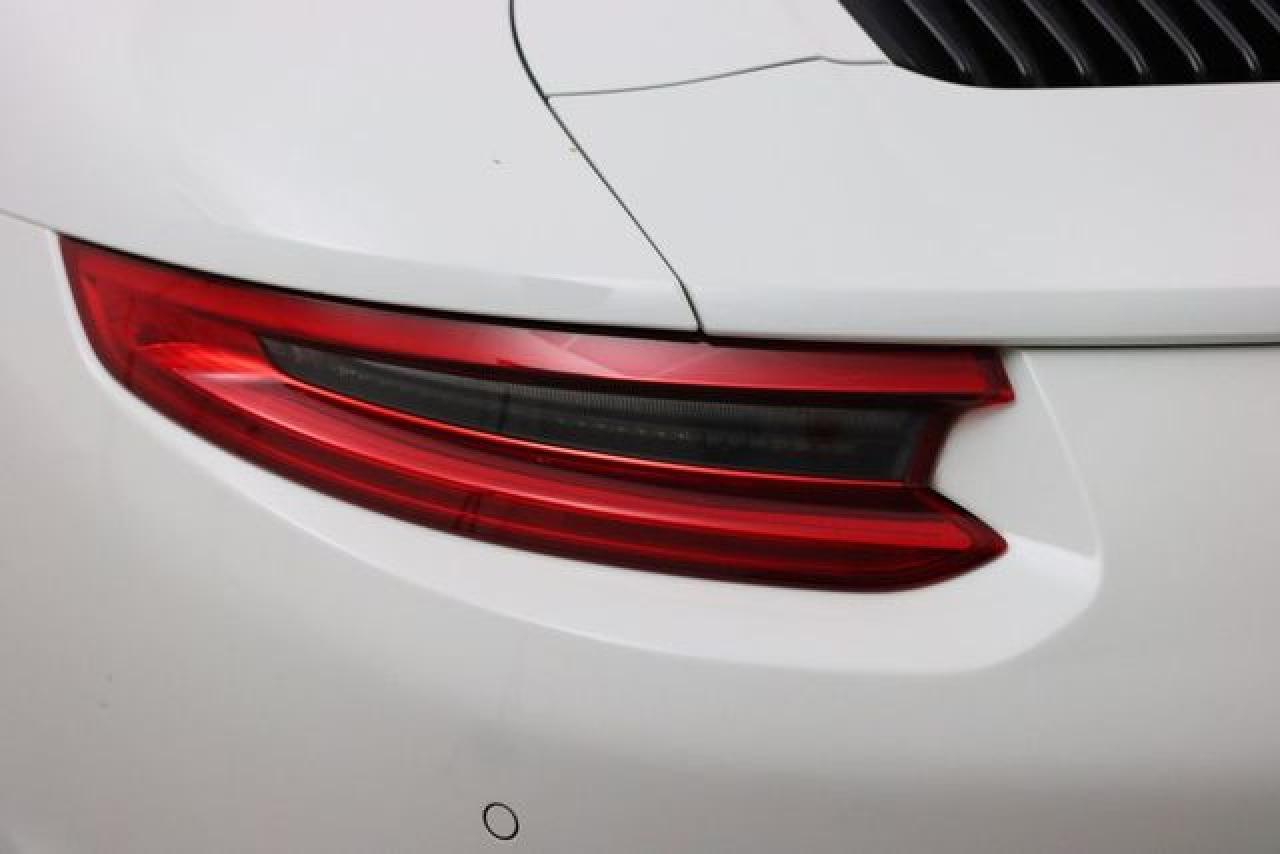2017 PORSCHE 911