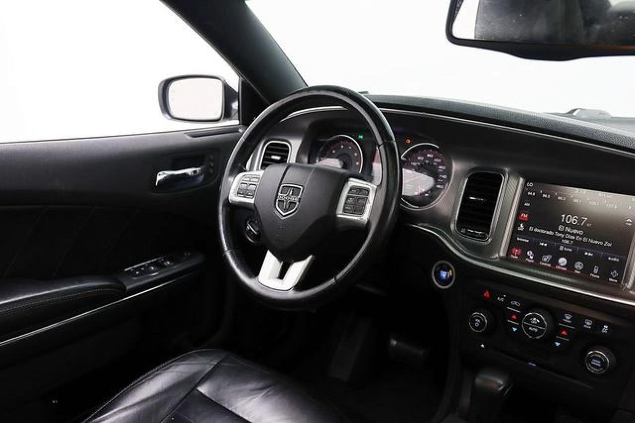 2011 DODGE CHARGER