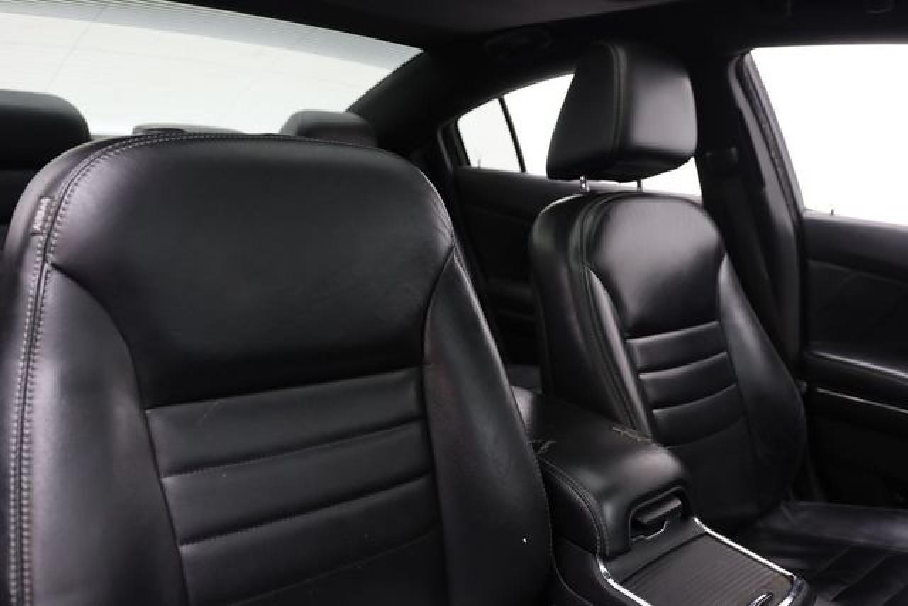 2011 DODGE CHARGER