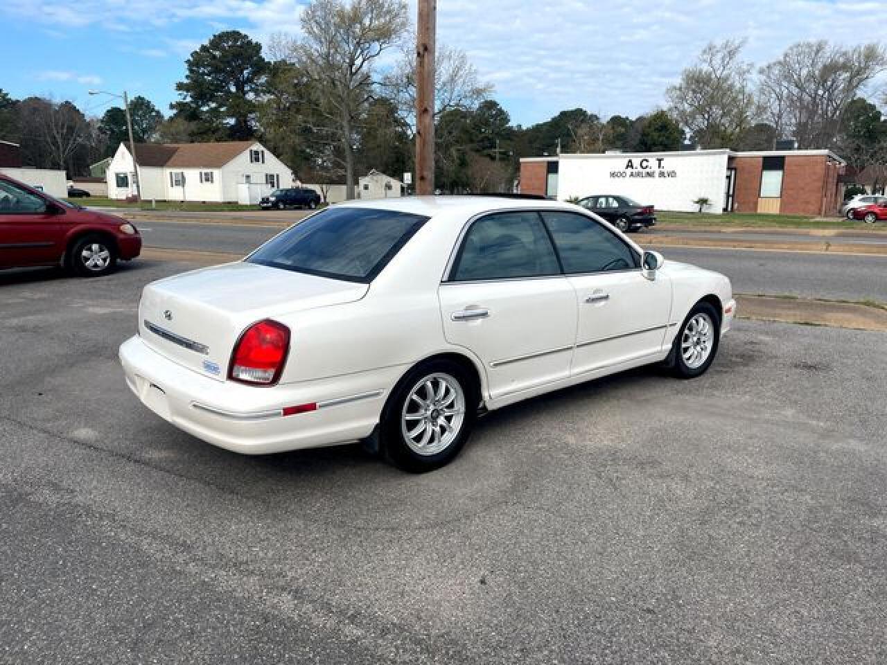 2003 HYUNDAI Xg