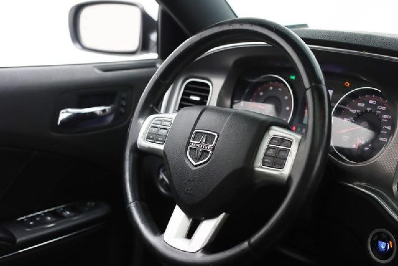 2011 DODGE CHARGER