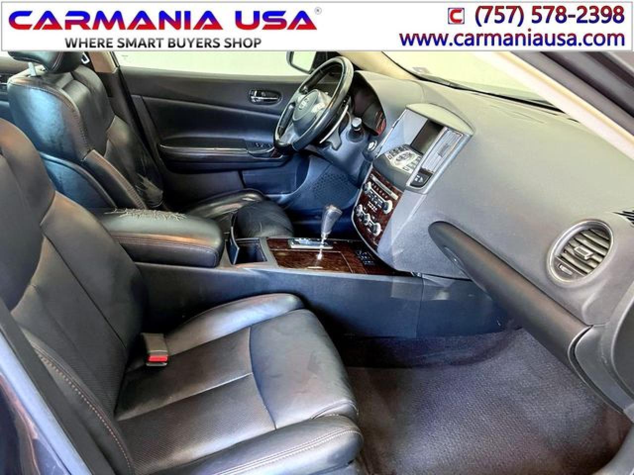 2010 NISSAN Maxima