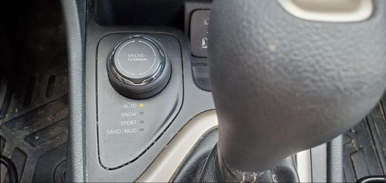 2015 JEEP CHEROKEE