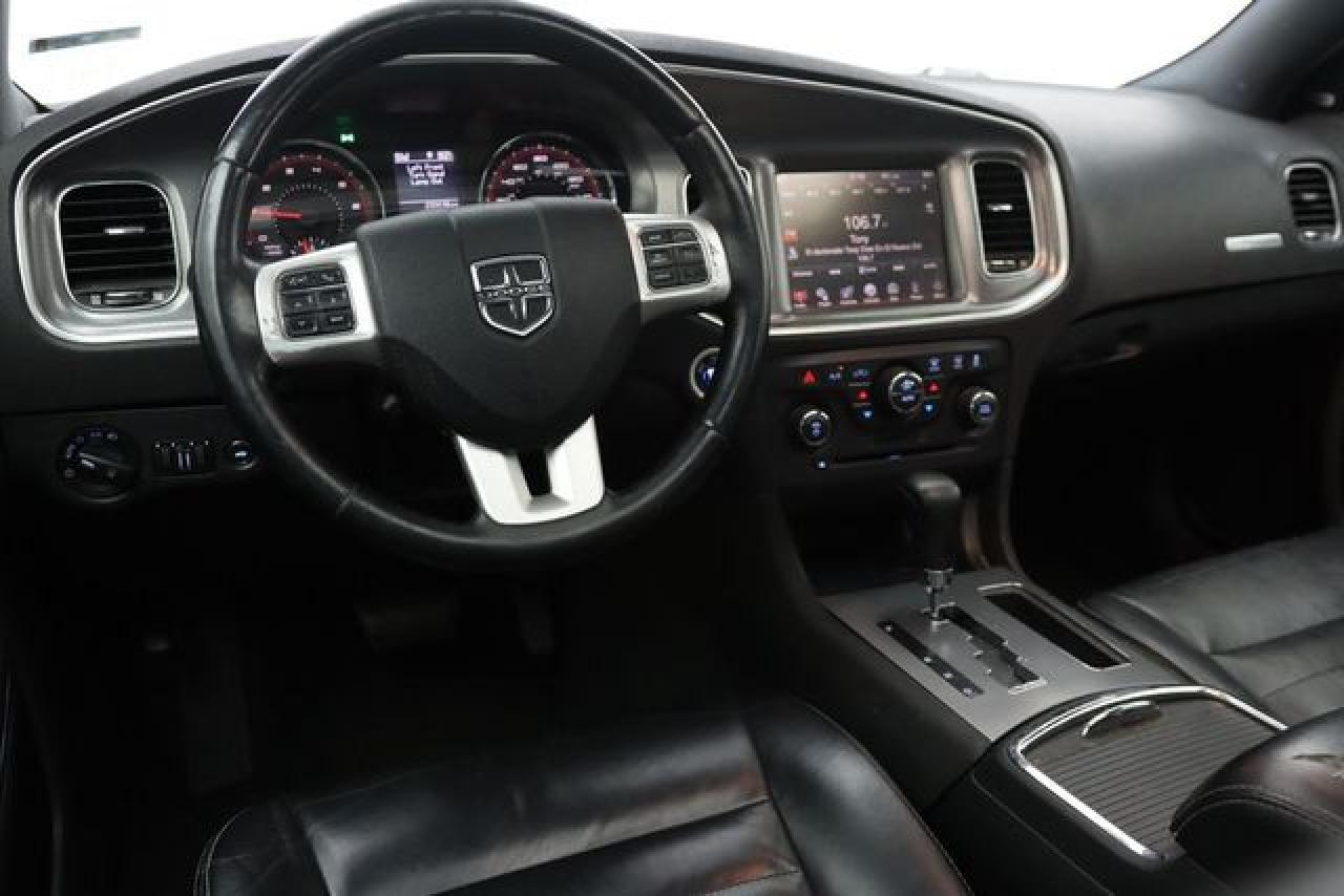 2011 DODGE CHARGER