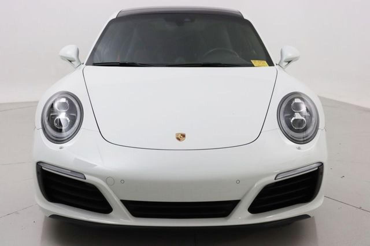 2017 PORSCHE 911
