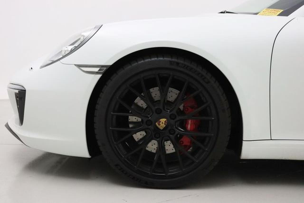 2017 PORSCHE 911