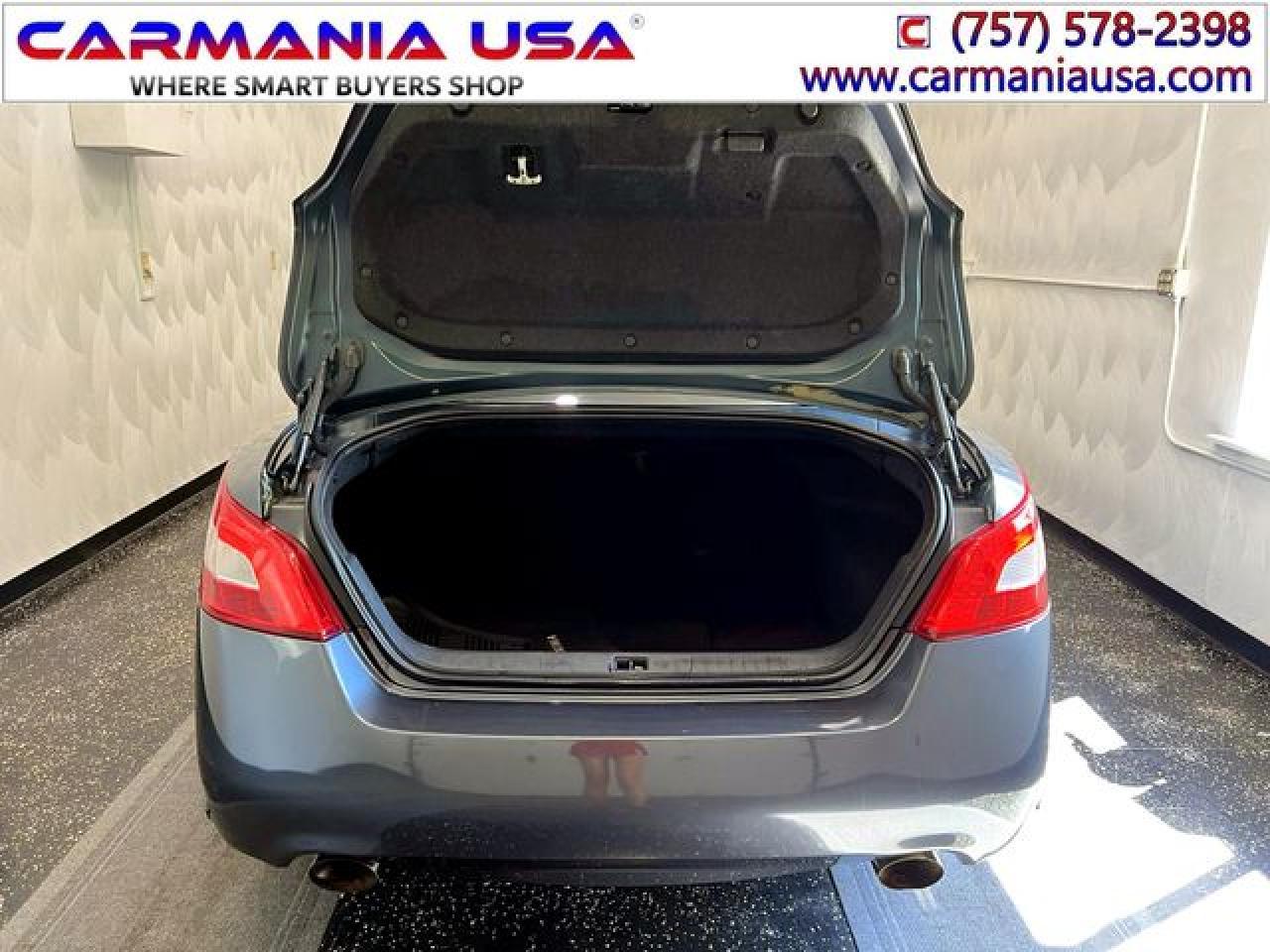 2010 NISSAN Maxima