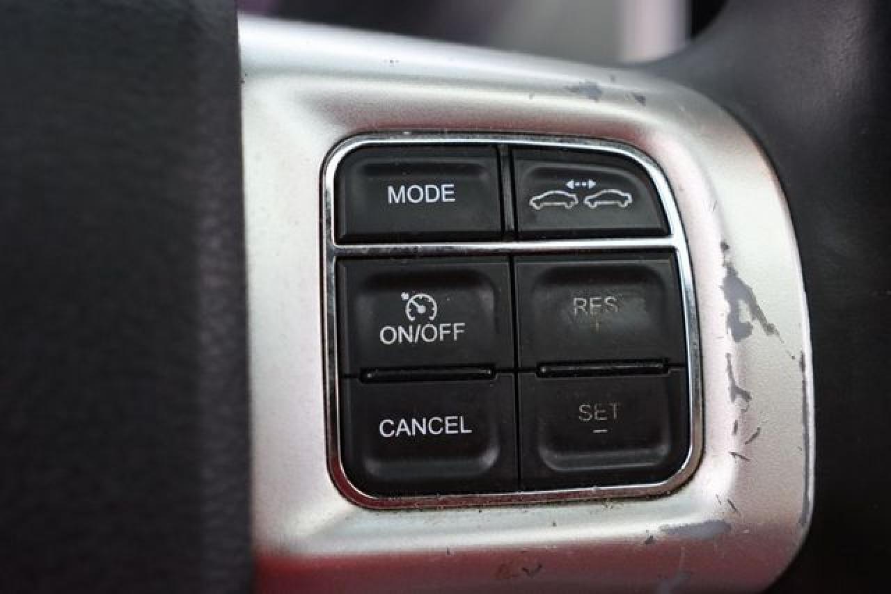 2011 DODGE CHARGER