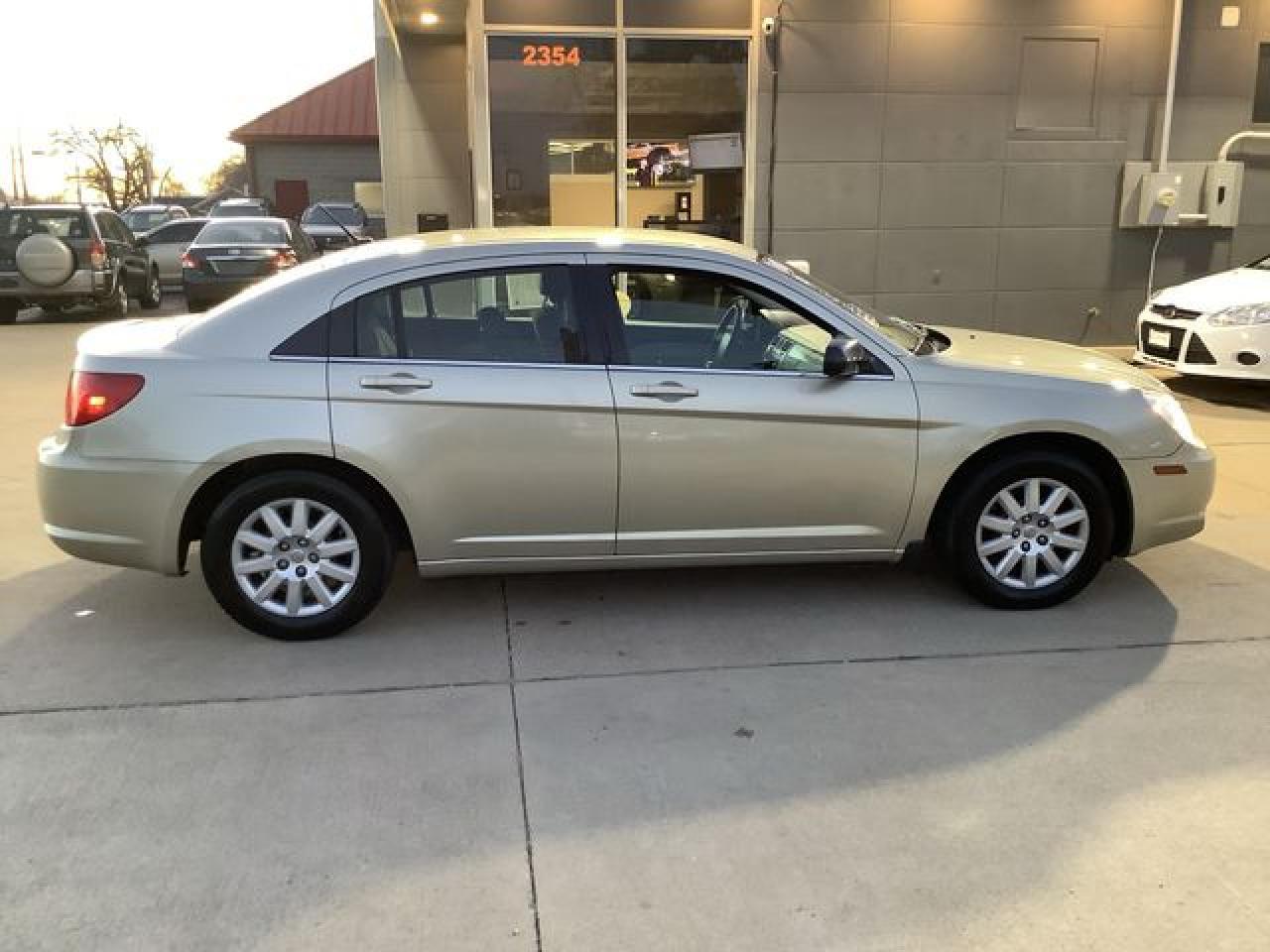 2010 CHRYSLER Sebring