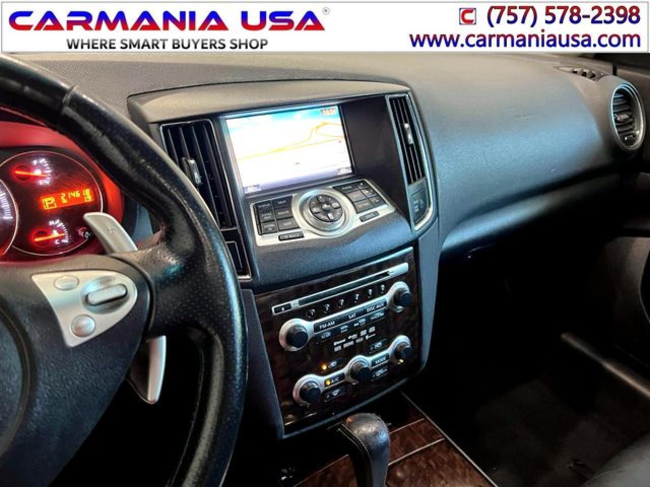 2010 NISSAN Maxima