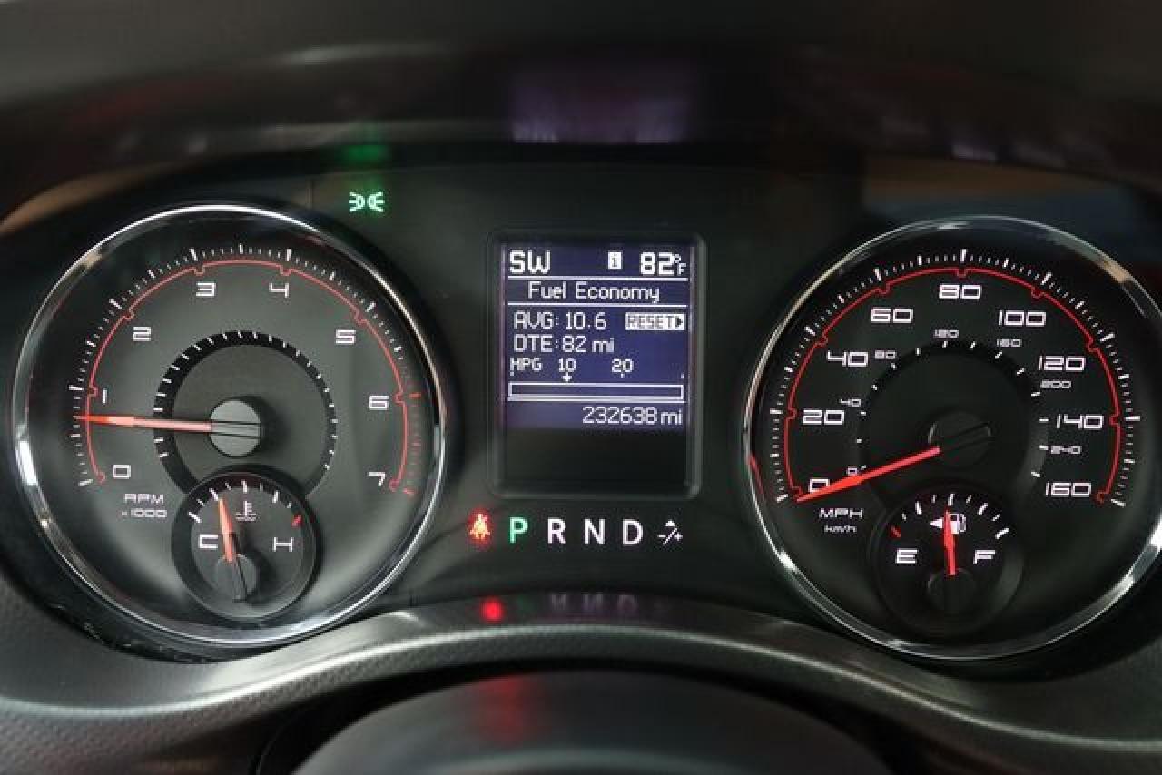 2011 DODGE CHARGER