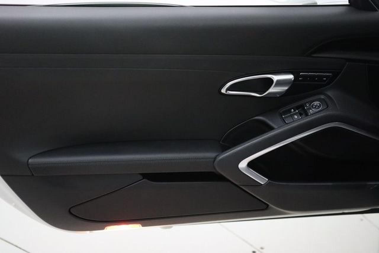 2017 PORSCHE 911